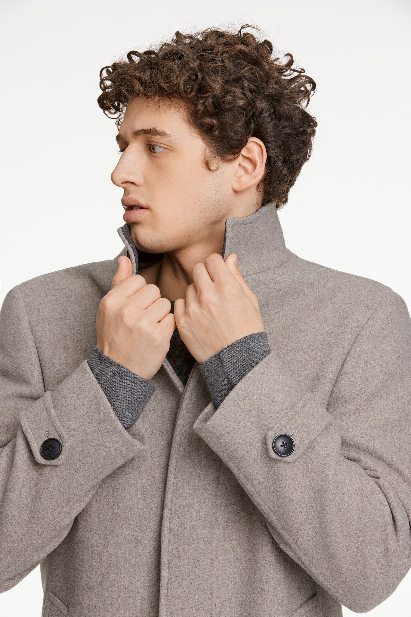 Recycled wool funnel neck Beige