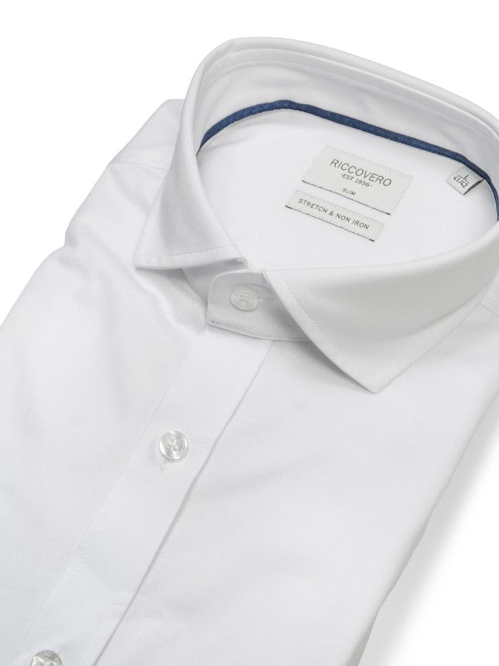 Leo tailor White