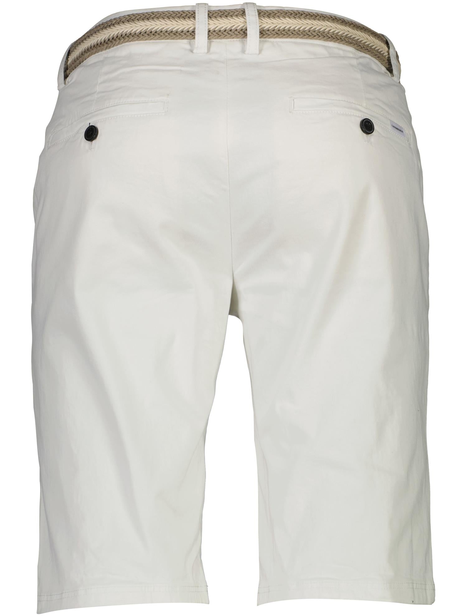 Superflex chino shorts w. belt White