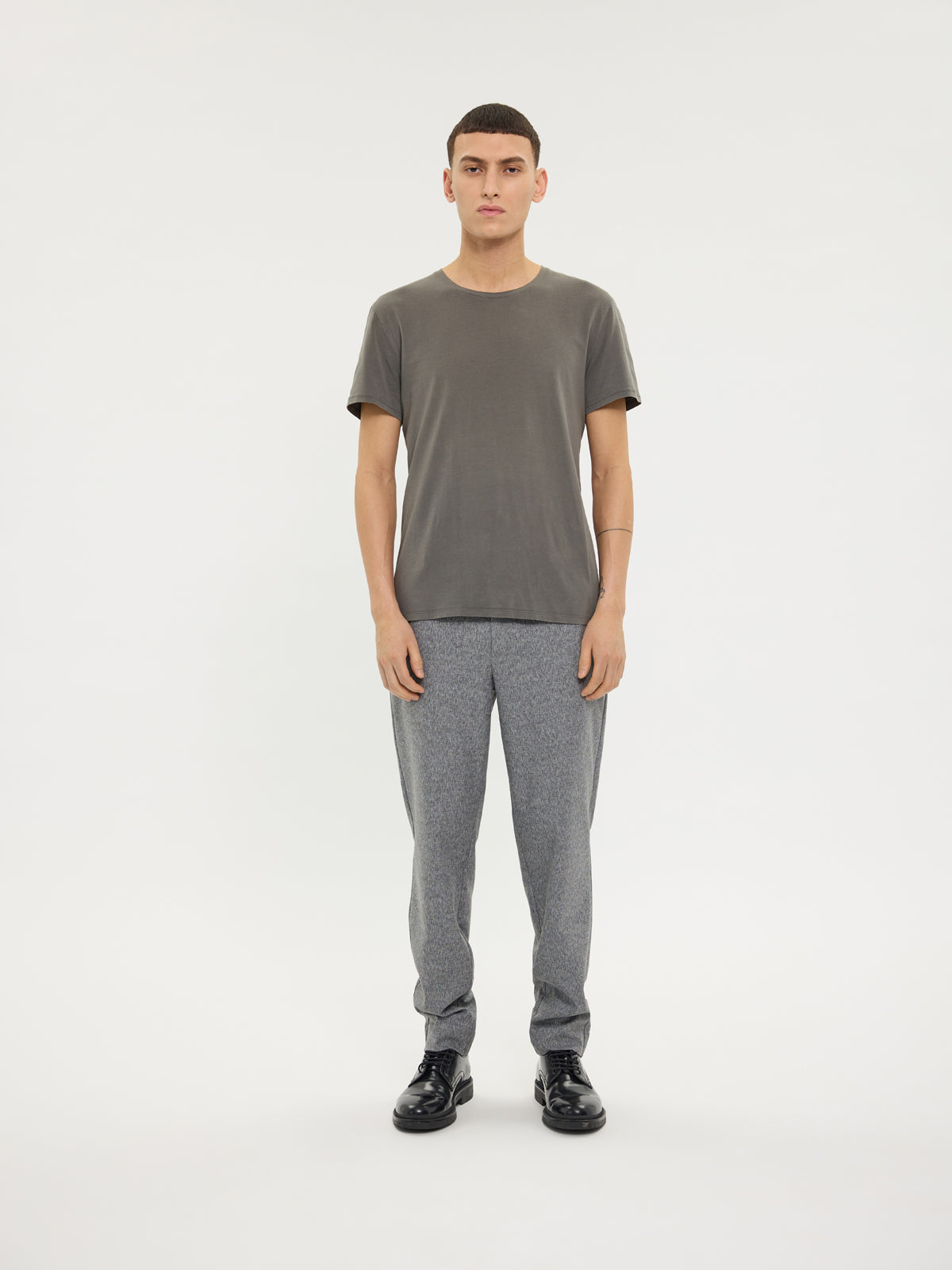 Theopl 438 Grå Melert