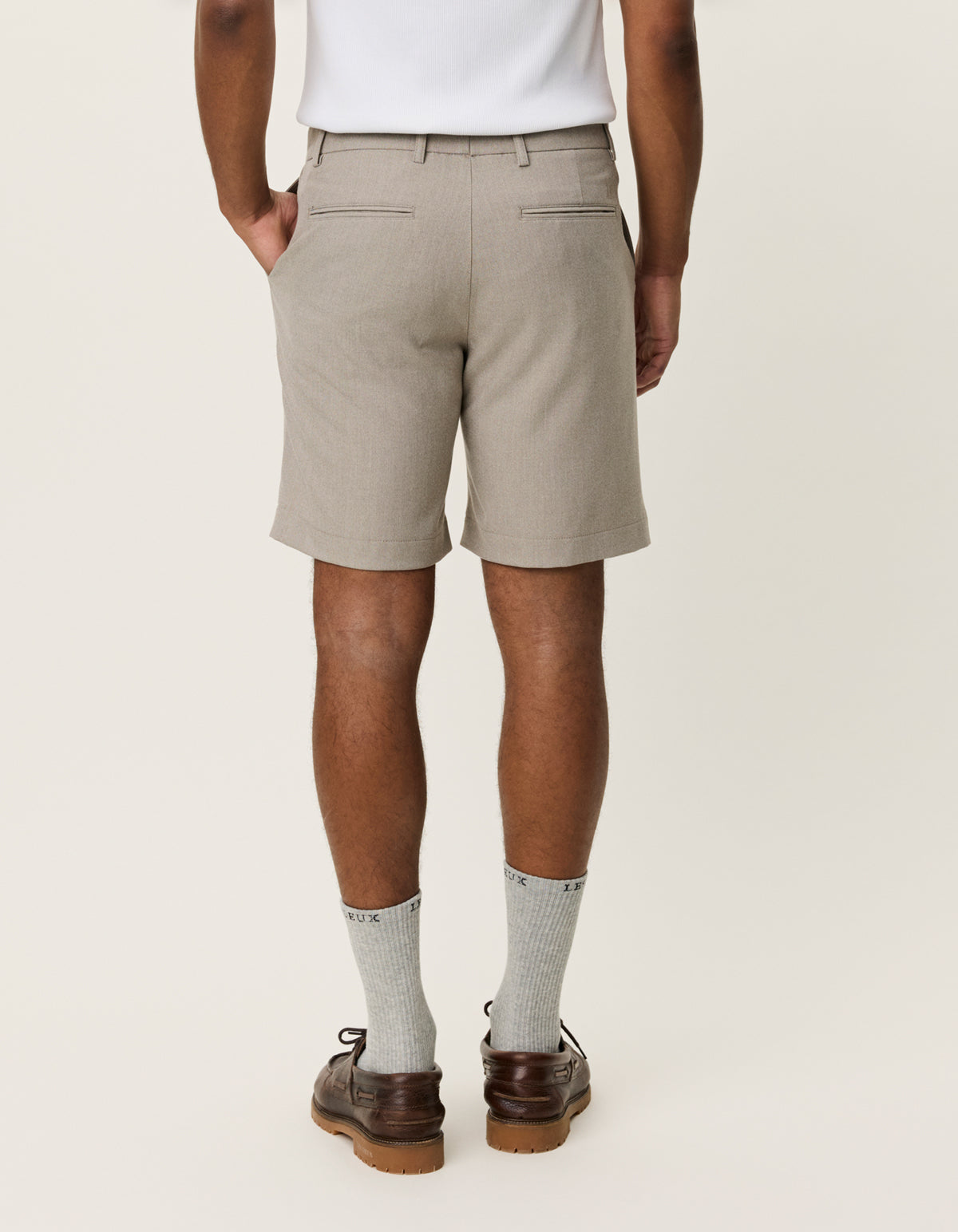 Como Reg Solid Shorts - Seasonal Laurel Oak Sand