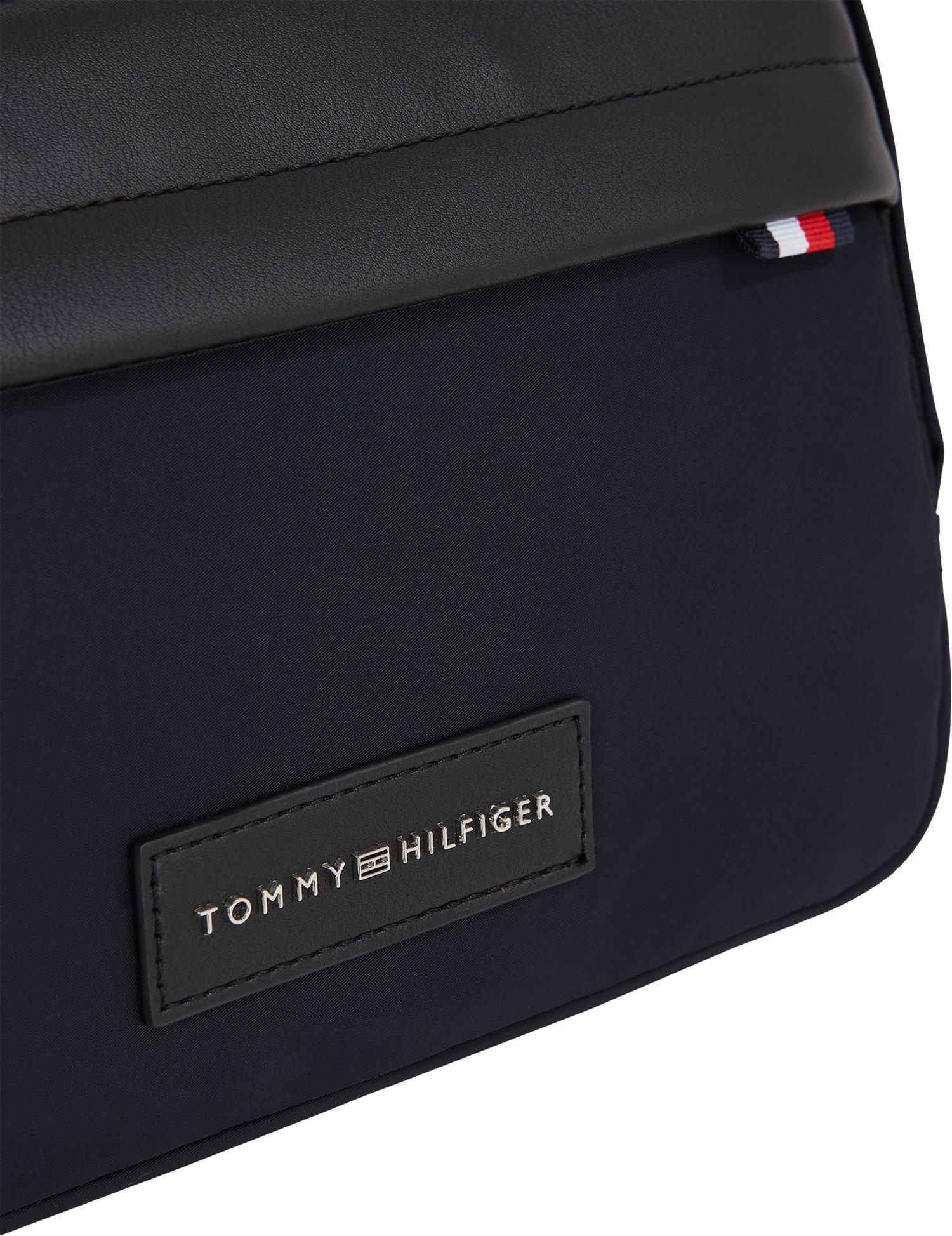 Nylonowa kosmetyczka w kolorze niebieskim