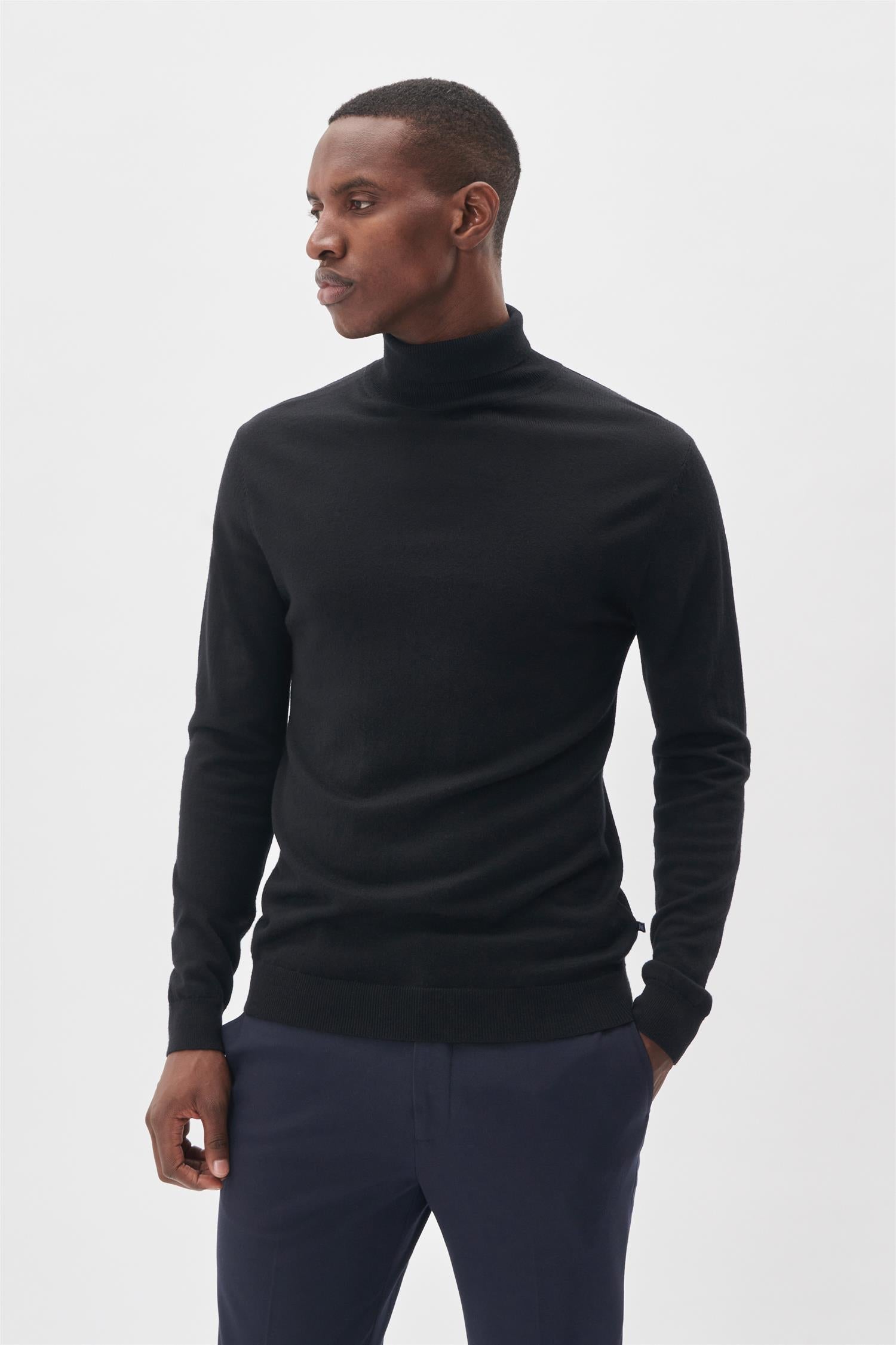 MAparcusman Black