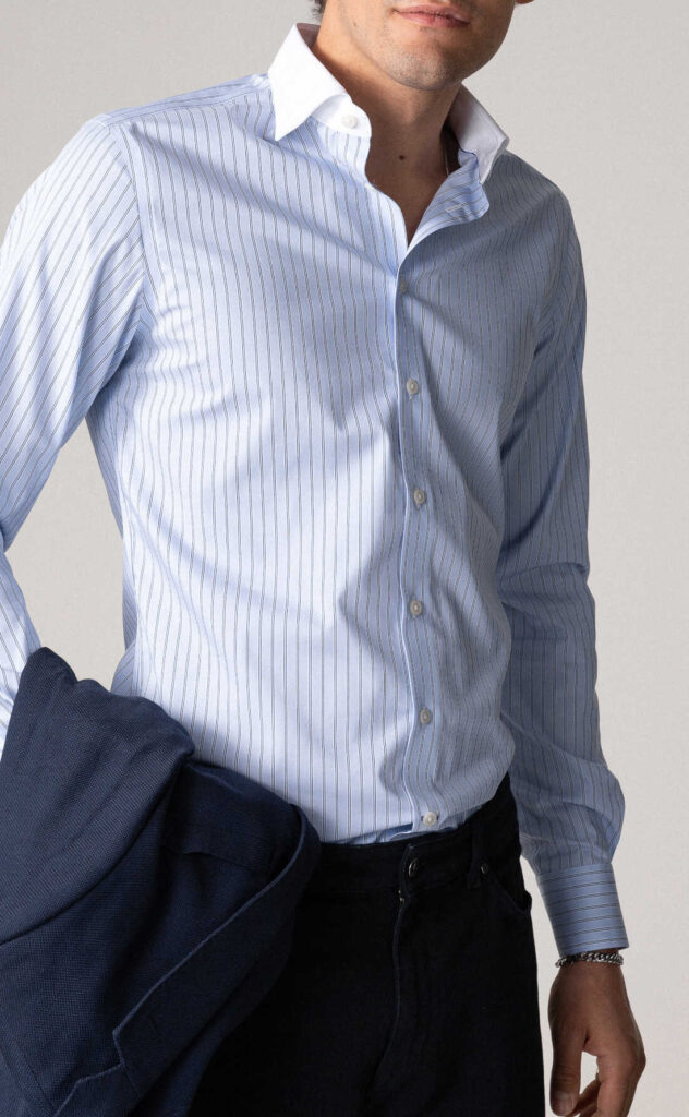 The white collar bold navy stripe Navy Stripe