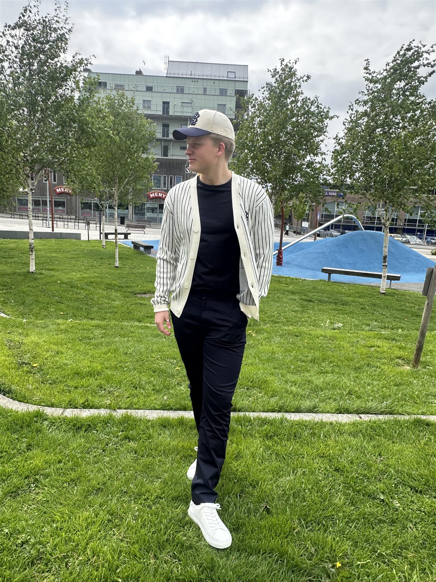 Pablo Cardigan White
