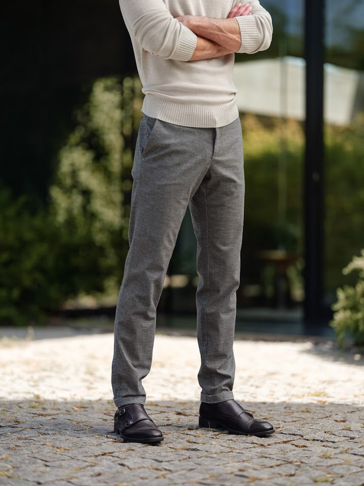 Tom Straight Light Grey