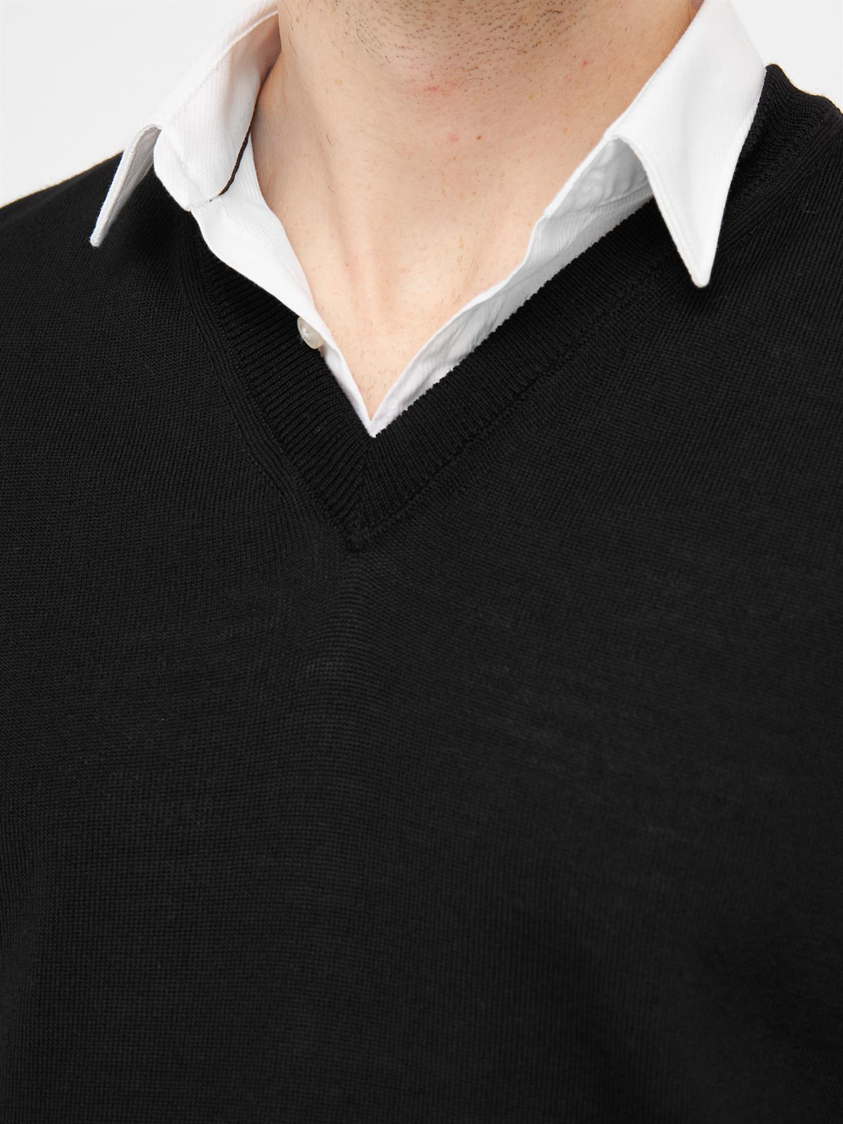 Milan Slipover V Neck Czarny