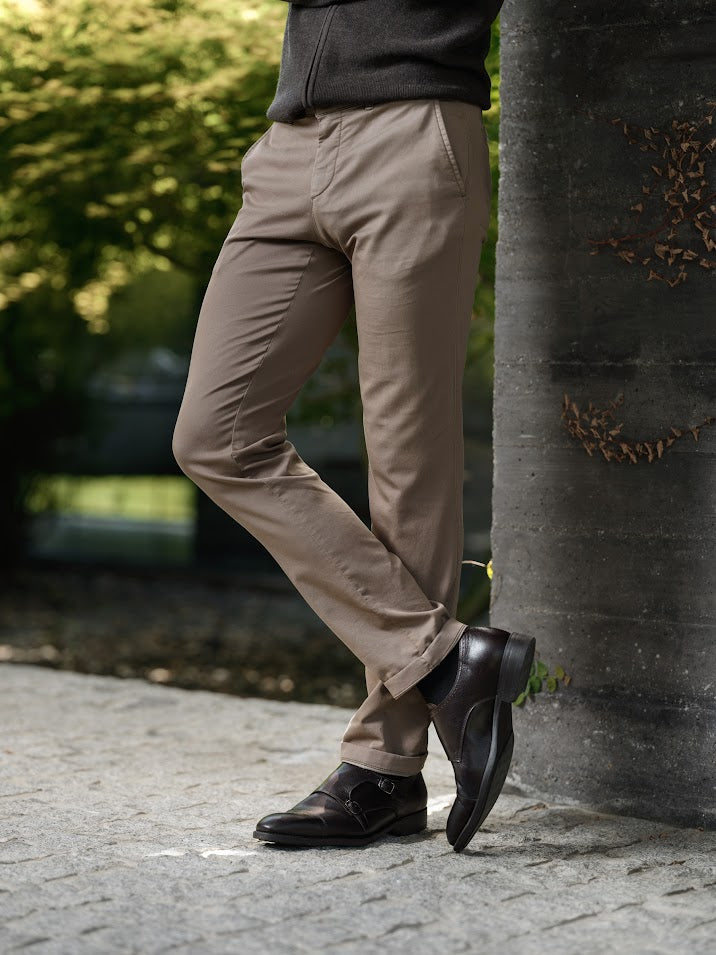 Tom Chino Dark Beige