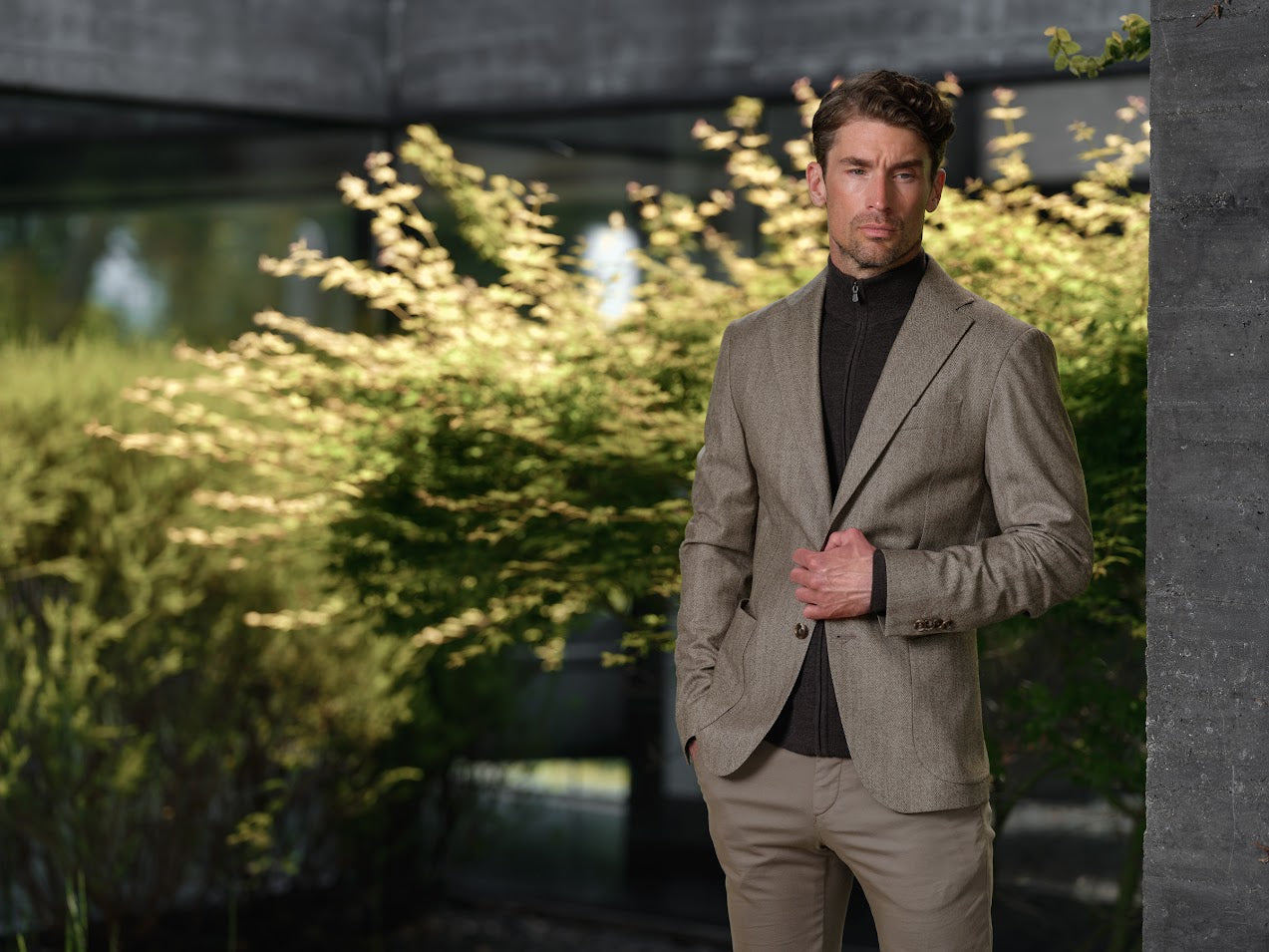 Tom Chino Dark Beige