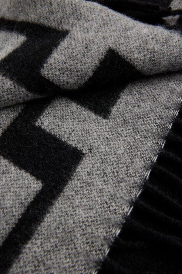 Champ Double Sided Scarf Black