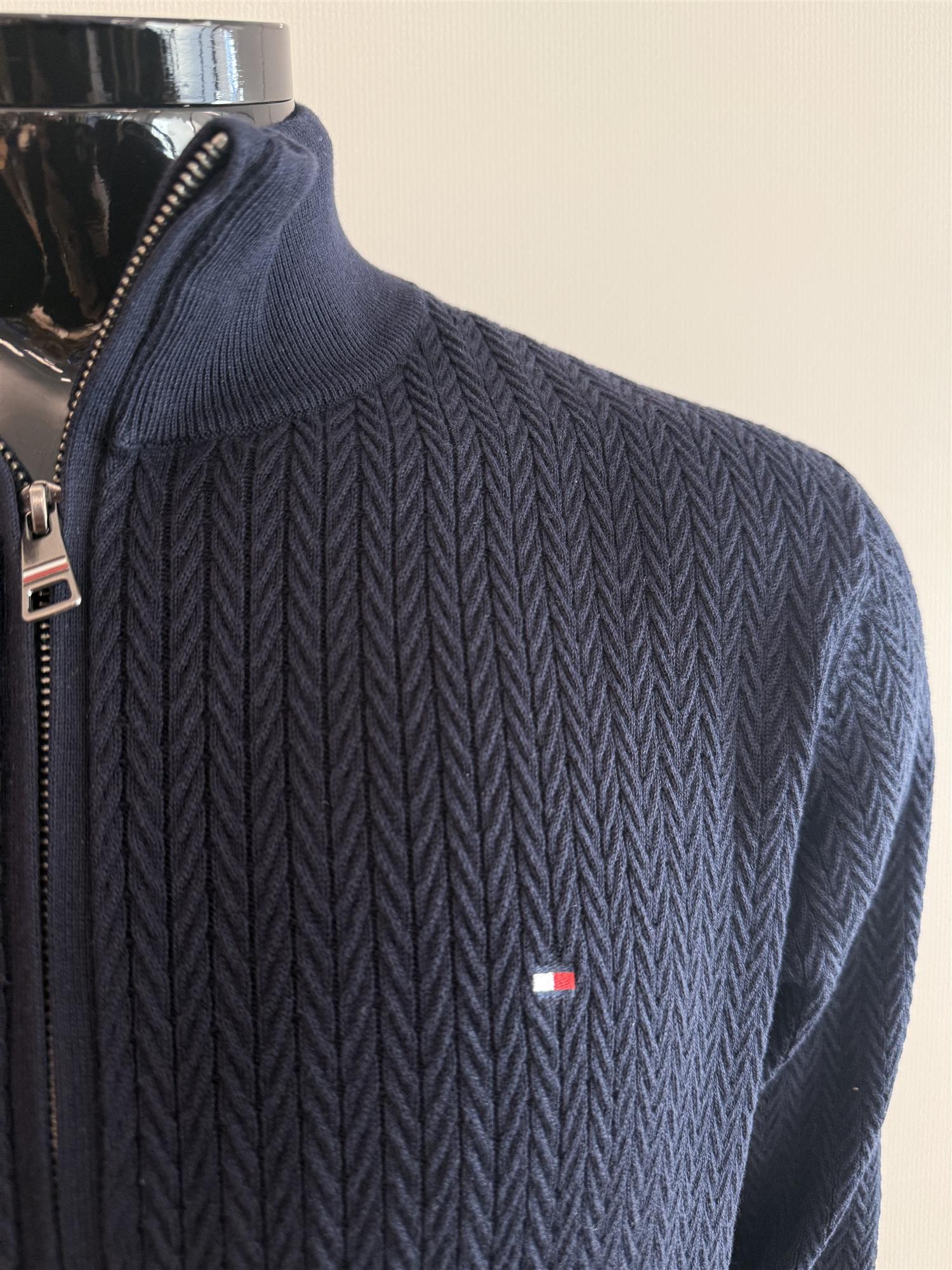 Herringbone structure zip thru Marine
