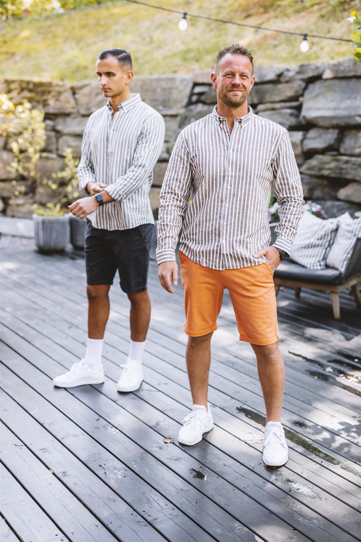 Superflex chino shorts w. belt Dk Blue