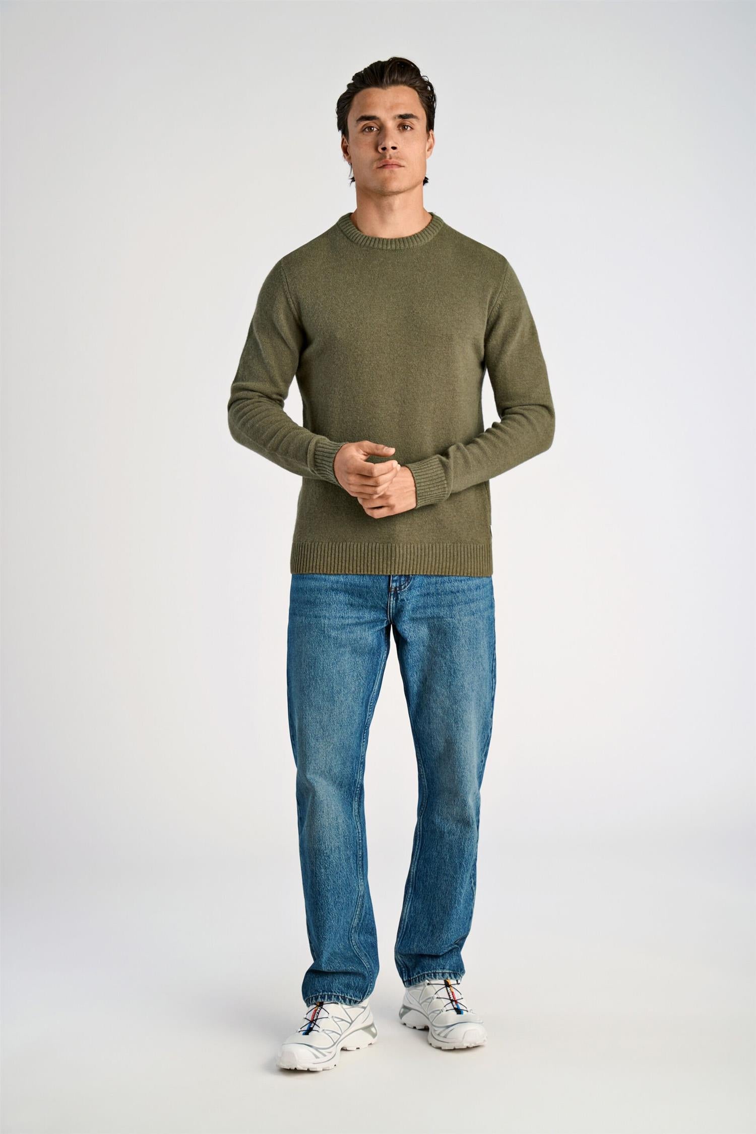 Lambswool o-neck knit Dusty Army