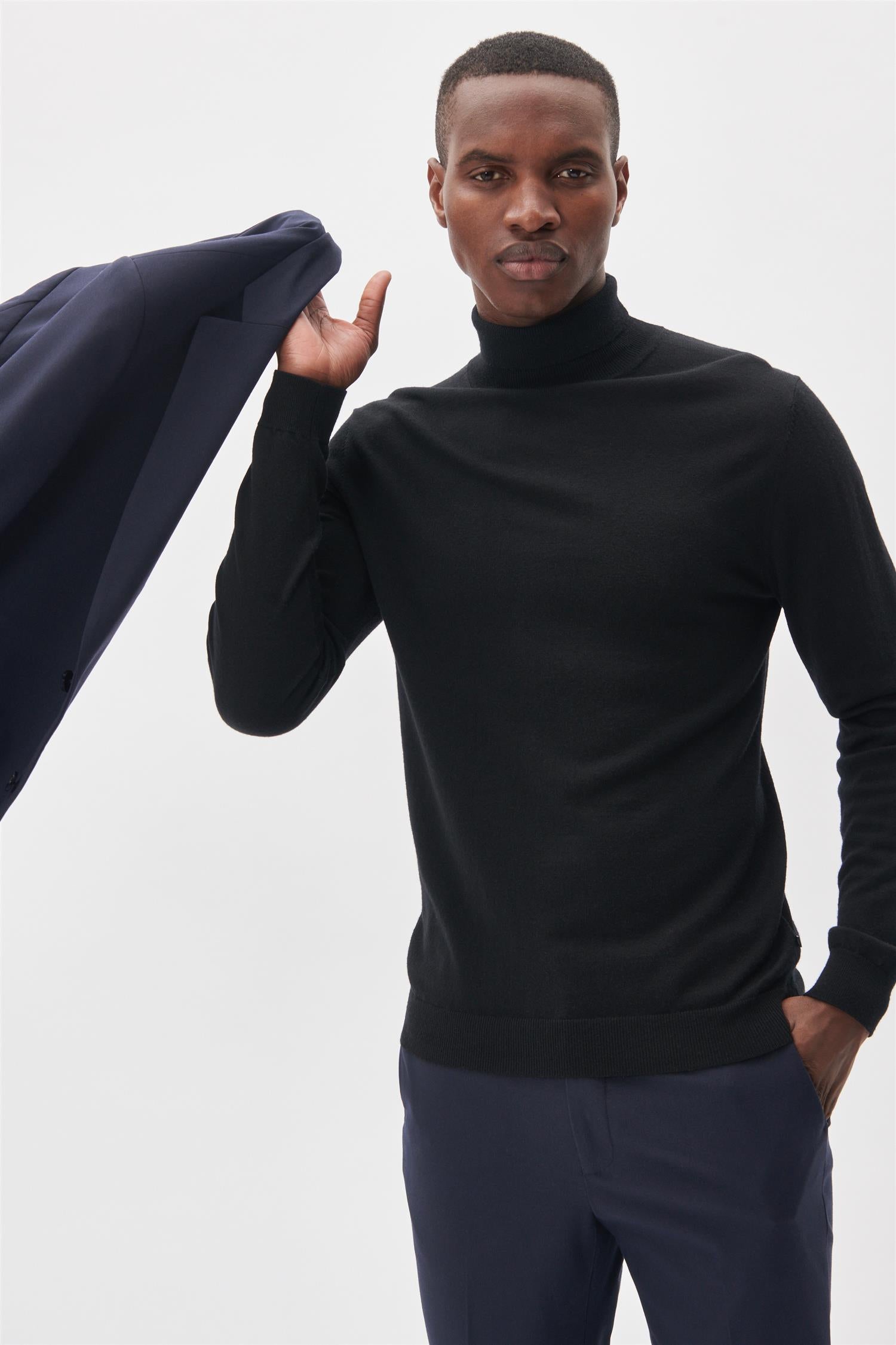 MAparcusman Black