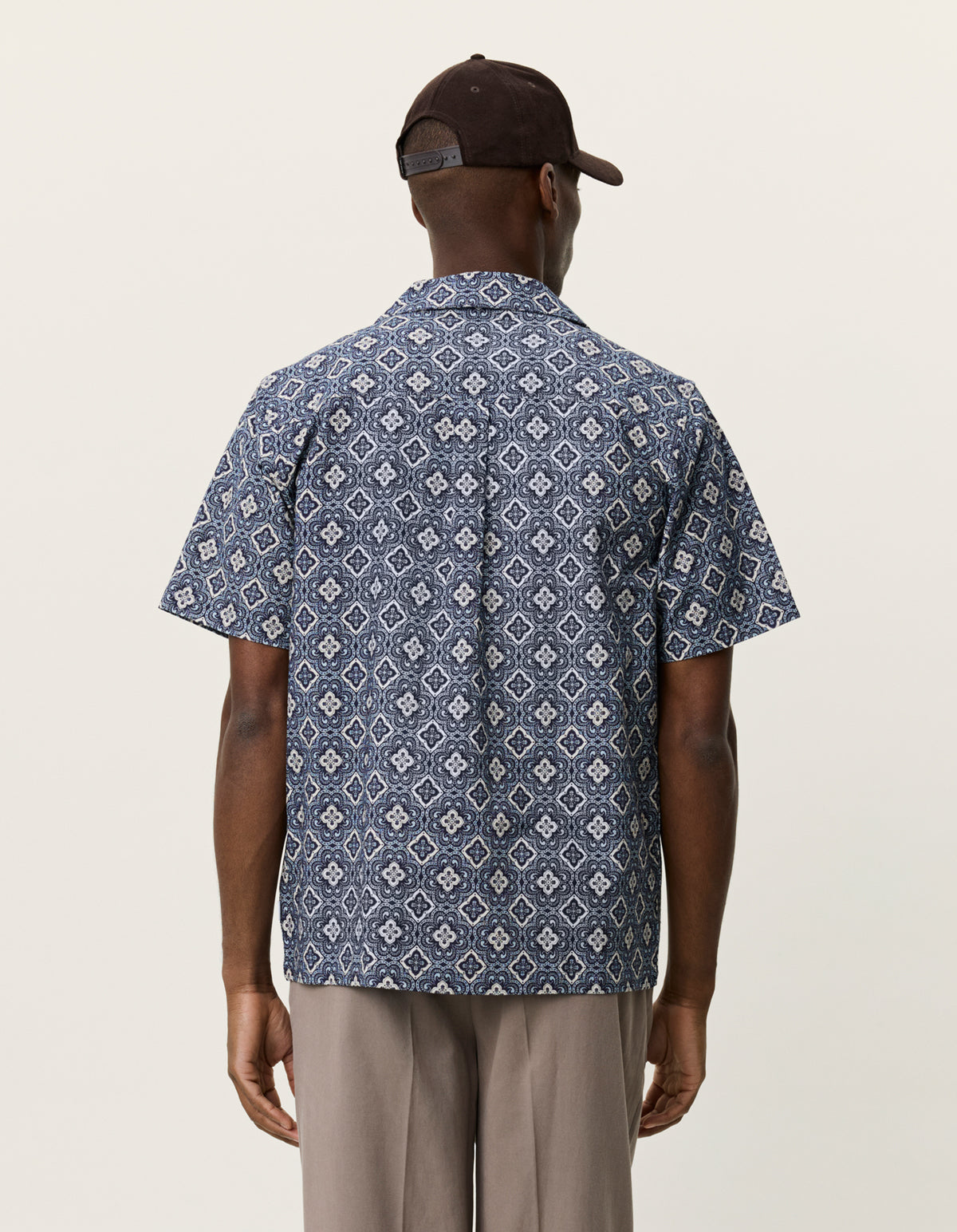 Lukas Arabesque AOP Blue Fog