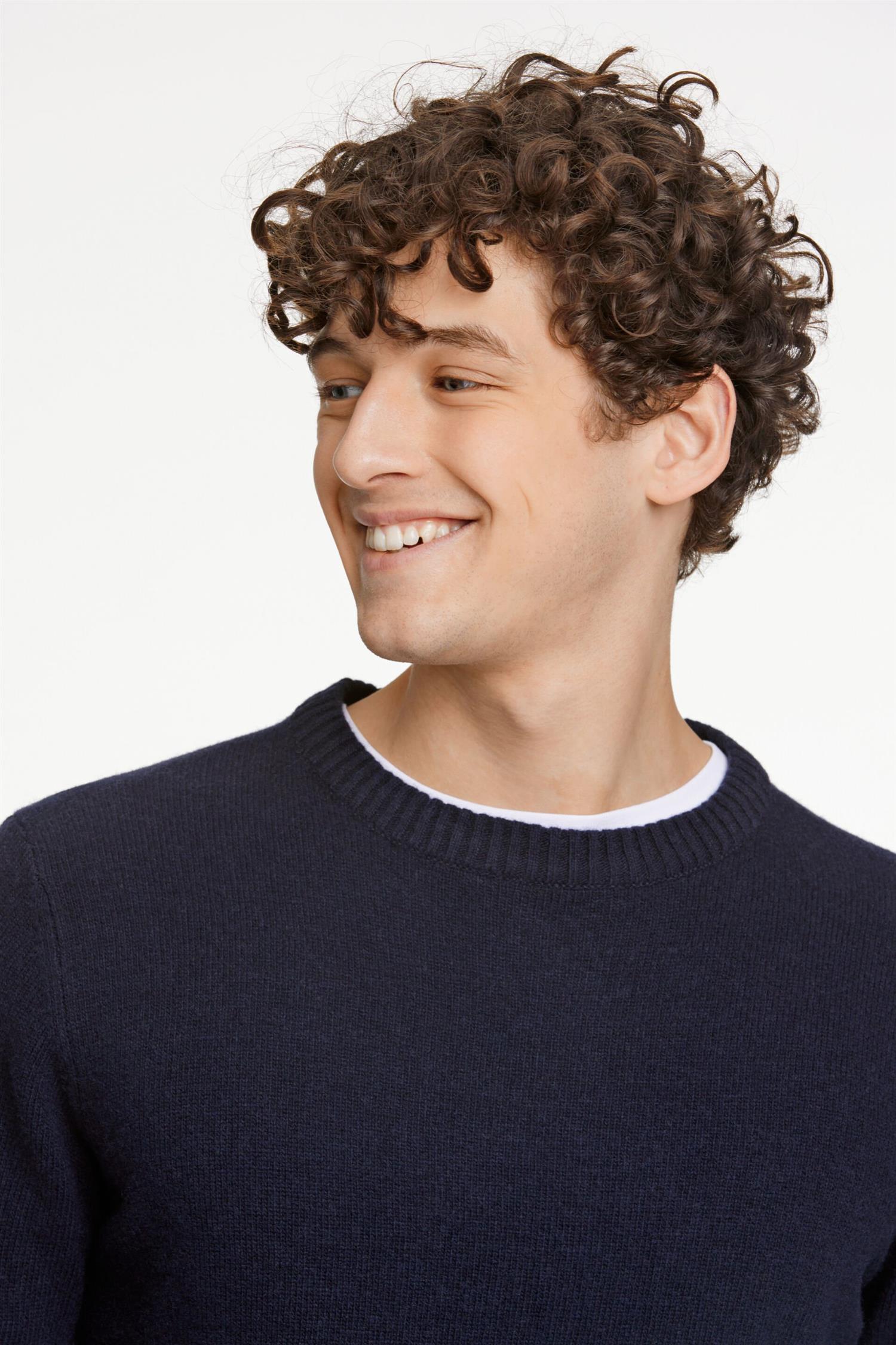 Lambswool o-neck knit Navy