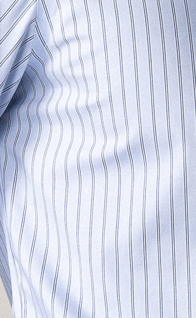 The white collar bold navy stripe Navy Stripe