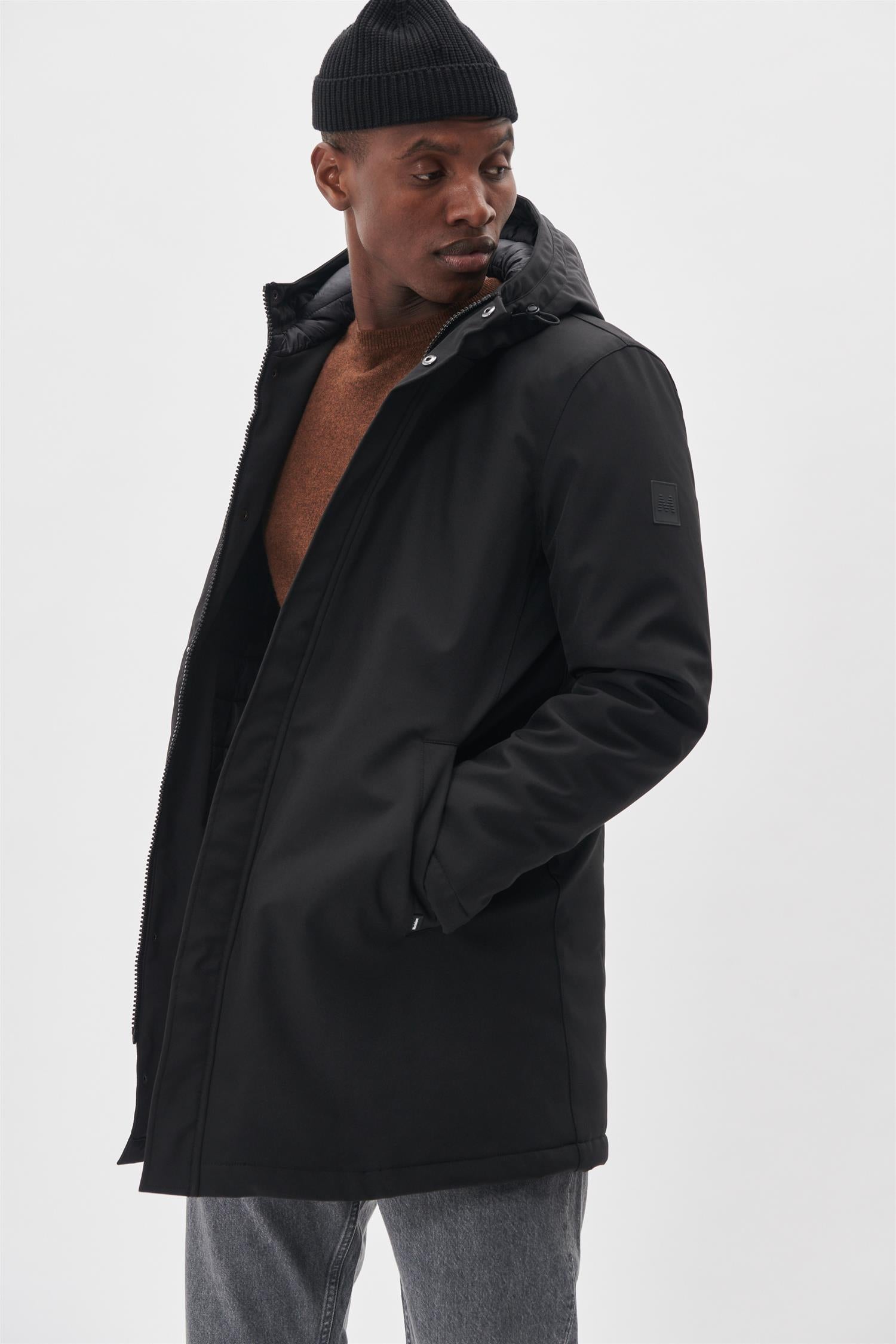 MAdeston N Black