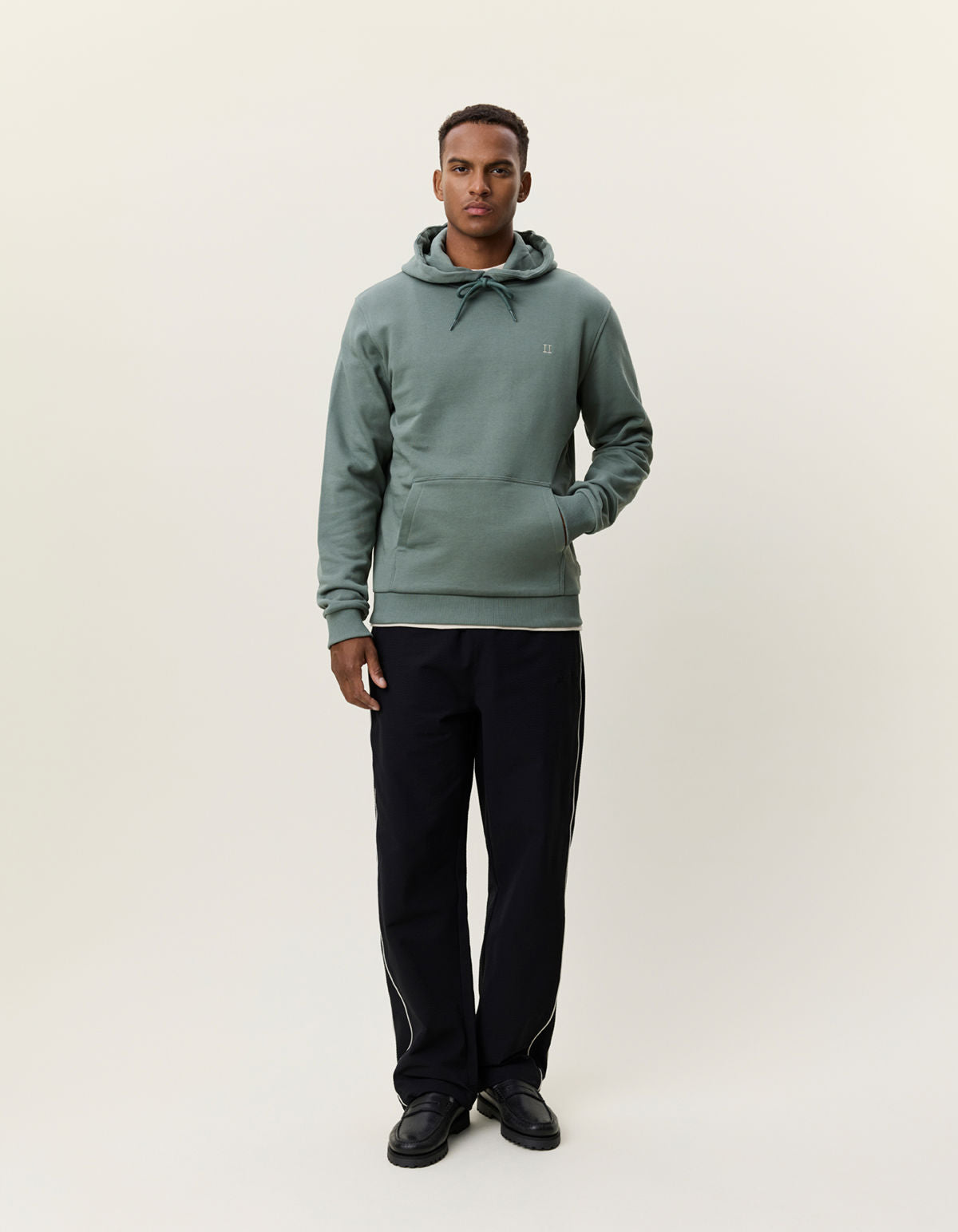 Core Seasonal Hoodie Laurel Wreath Green