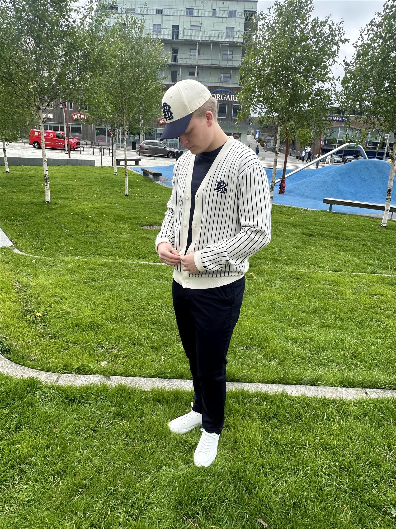 Pablo Cardigan White